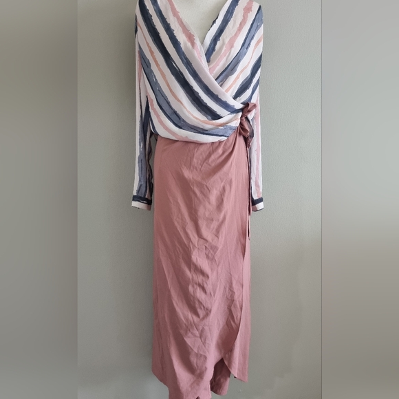 Formal croisse skirt pants with matching formal blouse - Picture 2 of 7